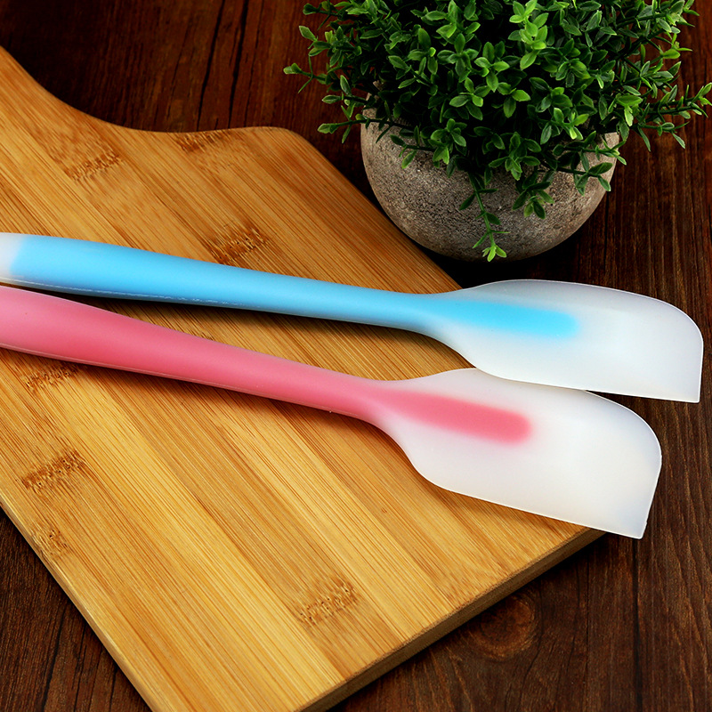 مكشطة سيليكون بحجمين مقاومة لل - مراجعة Kitchen Baking Must Haves وسعره