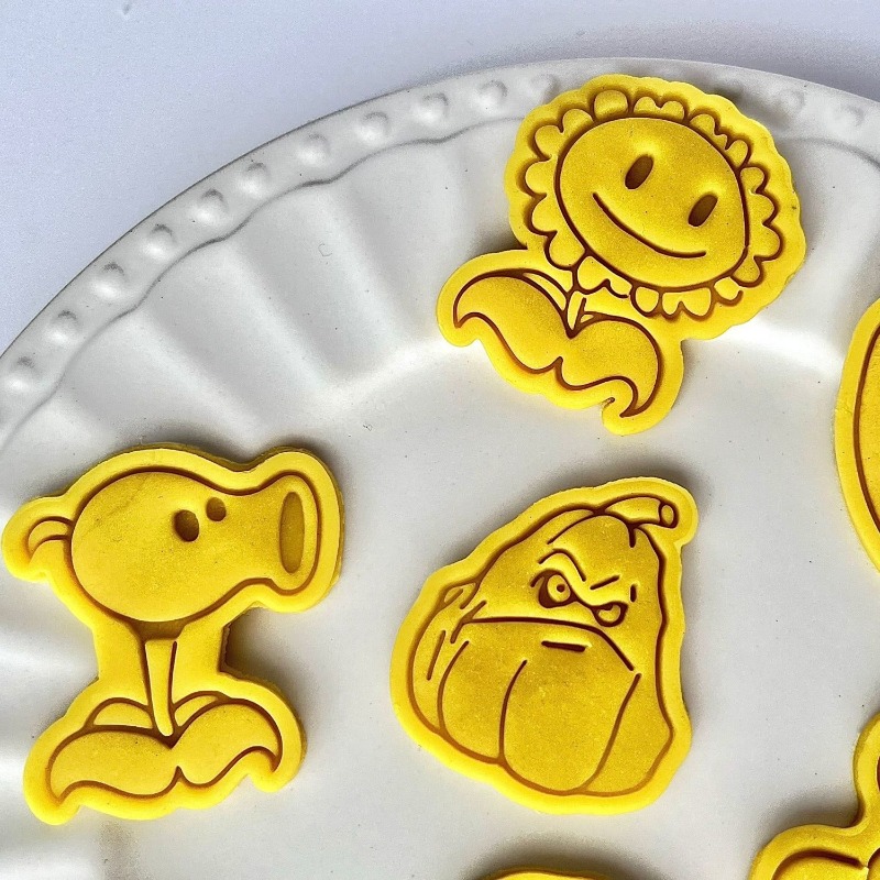 قالب بسكويت كرتوني جديد ورائج  - مراجعة Kitchen And Baking وسعره