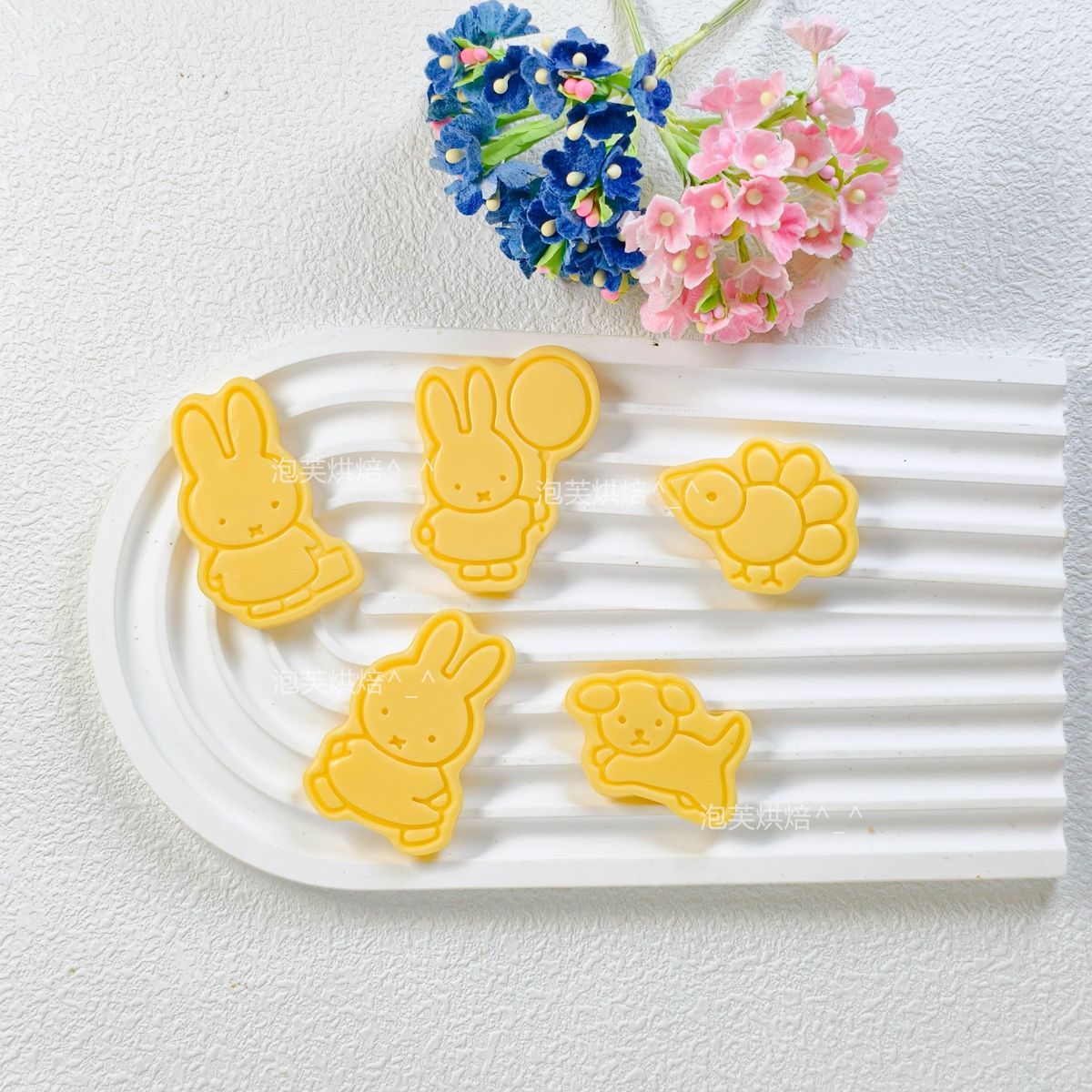 قالب بسكويت ثلاثي الأبعاد لطيف - مراجعة Baking Kitchen Kids وسعره