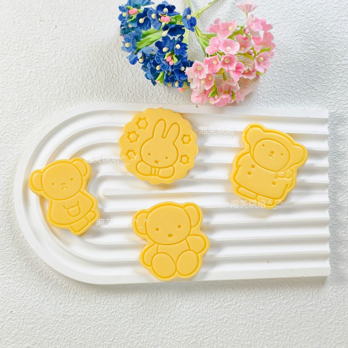قالب بسكويت ثلاثي الأبعاد لطيف - مراجعة Baking Kitchen Kids وسعره